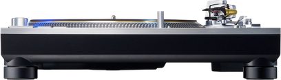 Pick-up Technics SL-1200GMEES argintiu, vedere frontală de jos, platou metalic și braț de lectură drept