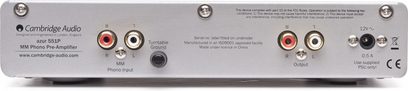 Cambridge Audio Azur 551P sort phono-forforstærker. Bagside. RCA-stik, jordstik, MM/MC-vælger, kontakt