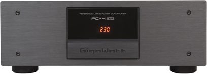 GigaWatt PC-4 EVO strømrenser, front i gråt børstet aluminium med centralt orange display 230