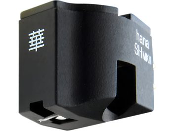 Κελί για πικάπ hi-fi Hana SH MKII σε μαύρο ματ κουτί με υφή, λευκά καντζί στο μπροστινό μέρος και ορατό στυλό από κάτω, προβολή από τα τρία τέταρτα μπροστά δεξιά
