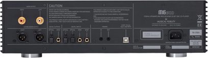 Hi-fi CD-afspiller M6scd med sort bagpanel, RCA-, XLR-, optiske, SPDIF-, USB-stik, Trigger-porte og strømforsyning