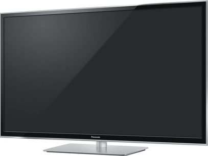 Panasonic TX-P50ST60E tv, sort rektangulært fladt skærm slukket, smal sølvfarvet ramme, placeret på metalfod