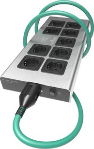 Multiprise V5 Corvus + EVO3 Initium 1,5m, 8 stik, grøn kabel, sølvfarvet kabinet, sort afbryder, perspektivvisning