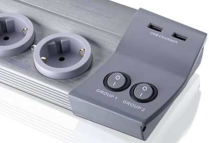 Multiprzewodowa listwa zasilająca Oehlbach Power Socket 907 w kolorze białym 17030, widok z góry, 2 okrągłe szare gniazda zasilania, 2 porty USB, obudowa w kolorze szarym