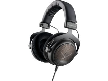 Slušalke za igranje iger Beyerdynamic TYGR 300 R, pogled od spredaj, črn oblazinjen naglavni trak, okrogle ušesne blazinice z perforirano mrežico