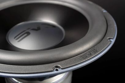 Subwoofer SVS PB-2000 Pro černý jasan, povrchová úprava černý jasan, detailní pohled zepředu na kruhový reproduktor