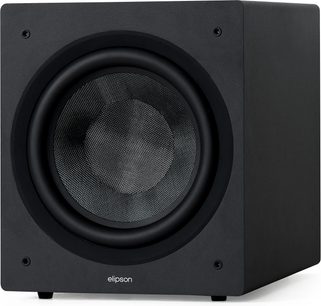 Svart Elipson Classic Sub 12-subwoofer, sett skrått forfra, med stort synlig høyttalerelement og avrundede hjørner