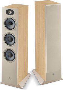 Focal Theva N°3 gulvhøyttaler i lys eik, 3 høyttalerelementer, grått gitter, høykvalitets design