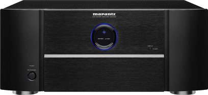 Vorderseite eines schwarzen 5-Kanal-Leistungsverstärkers Marantz MM7055 mit zentralem, blau beleuchtetem Drehregler