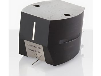 Платинен грамофонен дозиран апарат ClearAudio Maestro v2, черен, изглед отзад под ъгъл 3/4, шестоъгълна дървена кутия с два отвора, бял етикет