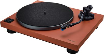 Technics SL-40CBT pladespiller i terracotta, mat terracotta-finish, metalplade, sort filtunderlag, S-formet tonearm, 3/4-visning