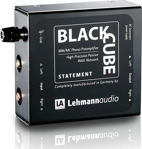 Lehmann Audio Black Cube Statement črni fonopredojačevalnik, pravokotno kovinsko ohišje, pozlačeni RCA priključki na zadnji strani