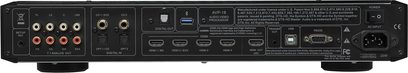 Nuforce AVP-18 sort forstærker til hjemmebio, front med audio/video-stik, knapper og LED-display, set forfra