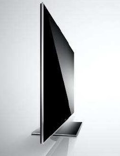 Panasonic TX-P55VT50 sort fladskærms-TV, set fra siden, skærm slukket, på metalstativ, slank og elegant design