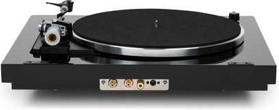 Lesklý černý gramofon Thorens TD103A, pohled shora, raménko s přenoskou, matně černý talíř, stříbrné ovládací prvky