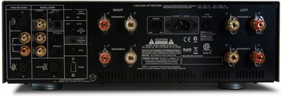 NAD M2 stereo hi-fi-forstærker, frontvisning, stik og kontroller i nærbillede, sort finish