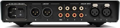 Předzesilovač Nuprime AMG PRA stříbrný, pohled zepředu, 4 vstupy RCA, 2 výstupy RCA, 2 vstupy XLR, 2 výstupy XLR