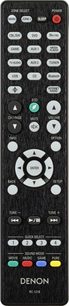 Sort Denon RC-1218 fjernbetjening med multifarvede knapper og hvide indskrifter på en mat sort tekstureret baggrund
