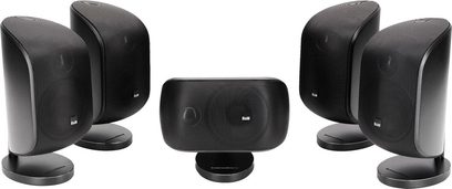 Pakke med kompakte Bowers & Wilkins MT80-D sorte højttalere, 5 sorte lakerede højttalere, set forfra, symmetrisk opstilling