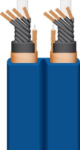 To blå Wireworld Stratus 7 1,5m netledninger med kobberbelagte stik og stikkontakter, set forfra