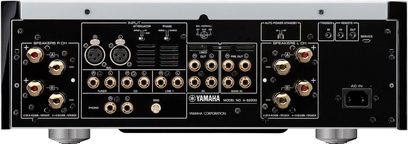 Yamaha A-S2200 sort hi-fi stereoforstærker, frontpanel, frontvisning, stik og knapper, 2 nålevumetre