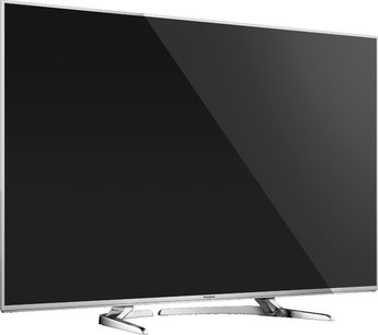 Panasonic TX-50DX750F fladskærms-TV, 50 tommer LED-skærm, trekvartvisning, på sølvfarvet metalstander