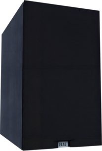 Elac Debut 3.0 DB53 sort bogreolhøjttaler, kabinet med træeffekt, frontgitter i mesh, set i trekvart profil