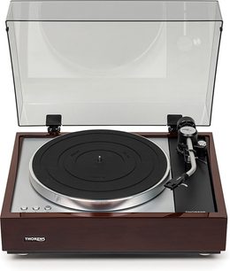 Giradischi hi-fi Thorens TD 1600 con TP160 noce, vista dall'alto, coperchio trasparente sollevato, piatto circolare nero, braccio di lettura argentato, base in legno