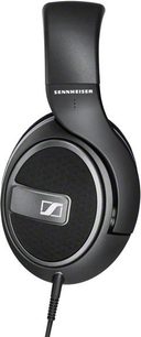Sennheiser HD-559 åbne hovedtelefoner set fra siden, sorte transducere, sort polstret hovedbøjle og ørepuder
