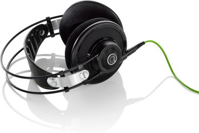 Åbent AKG Q 701 hovedsæt i sort, hovedbånd og ørepuder i læder, cirkulære transducere, grøn flettet kabel