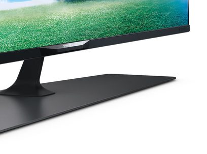 Philips 55PUS7809 fladskærms-TV, sort V-fod, smal sort ramme, grøn græsplæne-skærm