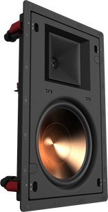 Schwarzer Klipsch PRO-18-RW Wandeinbaulautsprecher mit quadratischem Horn und kupferfarbenem Woofer, Dreiviertelansicht