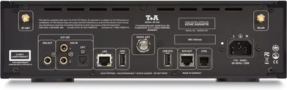 Juodos spalvos stačiakampis metalinis T+A MP200 korpusas, galinis vaizdas, centre baltas logotipas, viršutiniuose kampuose du auksiniai antenos jungikliai, S/P-DIF, LAN, HDD, USB ir RJ45 prievadų eilė, dešinėje IEC maitinimo lizdas, viršutinėje dalyje horizontalios ventiliacijos angos