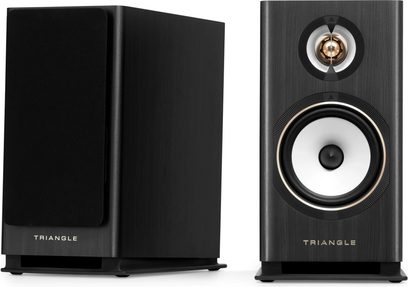 Altavoz de estantería Triangle Solstice 3 negro, vista con rejilla desmontable y altavoz blanco en la parte frontal sobre base negra