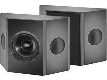 Zwei schwarze, rechteckige Magnat Cinema Ultra RD 200-THX-Lautsprecher mit runden Lautsprechern an den Vorder- und Seitenflächen