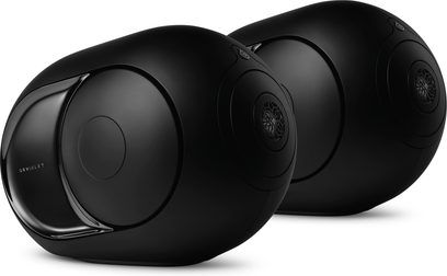 Zwei kabellose Devialet Phantom I 108 dB Lautsprecher in Schwarz, eiförmig, mit rundem zentralem Lautsprecher und arabeskenförmigem Logo