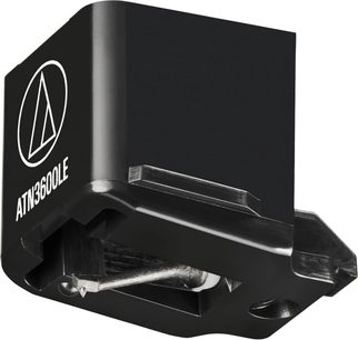 Černý náhradní hrot Audio Technica ATN3600LE pro gramofon, detailní záběr s kovovým hrotem