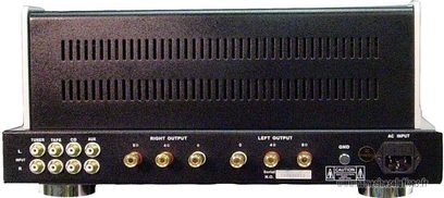 Jolida JD-302 B stereo hi-fi forstærker, sort frontpanel med forgyldte knapper, set forfra i nærbillede