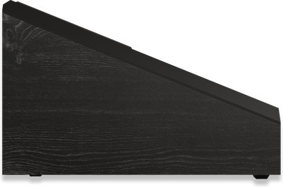 Klipsch RP-500SA II ebony 2022 siyah hoparlör, yakın ön görüntü, dokulu ahşap yüzey ve damarlar