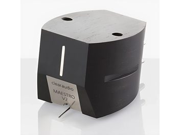 Cella giradischi in vinile ClearAudio Maestro v2 nera ottagonale, vista di 3/4 posteriore, con 2 fori sulla parte superiore e un'etichetta bianca