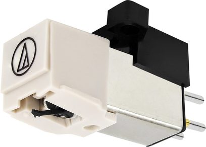 Giradischi hi-fi Thorens TD 101 A nero opaco. Testina e braccio di lettura. Coperchio antipolvere nero aperto. Vista 3/4 anteriore
