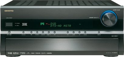 Wzmacniacz kina domowego Onkyo TX-SR806 w kolorze czarnym, widok z przodu, niebieski wyświetlacz, srebrne przyciski i pokrętła