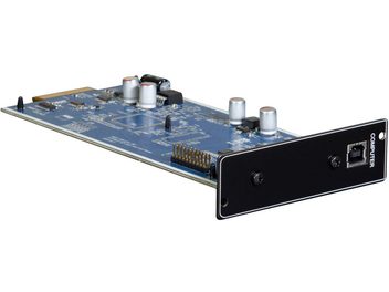 Μαύρη κάρτα επέκτασης NAD MDC USB DSD με ακουστικές και υποδοχές USB, ηλεκτρονικά εξαρτήματα και κουμπιά ρύθμισης