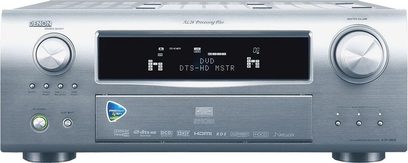 Amplificatore home theater Denon AVR-3808, pannello frontale color argento, display blu, pulsanti e connettori neri, vista frontale