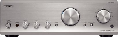 Vooraanzicht van de Onkyo A-9755 stereo hi-fi versterker, met een zilveren voorkant met knoppen, draaiknoppen en twee grote zilveren draaiknoppen