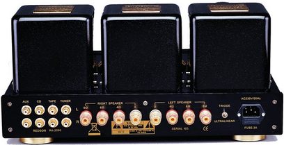 Redson RA-2090 sort hi-fi stereforstærker, frontvisning, 3 højttalere, forgyldte knapper, lydstik, afbryder, sikring