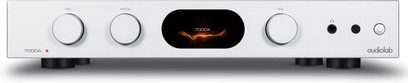 Інтегрований стерео Hi-Fi підсилювач Audiolab 7000A сріблястого кольору з прямокутною передньою панеллю, 3 круглими кнопками, центральним чорним дисплеєм, 4 портами