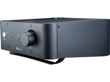 Preamplificator pentru căști hi-fi Jade II, carcasă dreptunghiulară neagră, buton circular central, 2 conectori pe panoul frontal