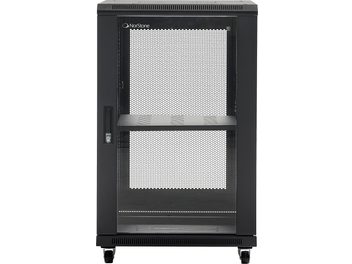 Norstone Pro Rack 18U musta värvi IT-kapp, millel on kuusnurkse perforatsiooniga esipaneel, sisemine riiul ja nähtavad rattad
