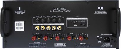 5-kanals effektforstærker Parasound 5250 v2 sort, frontpanel med lyd-ind/udgange og justeringer